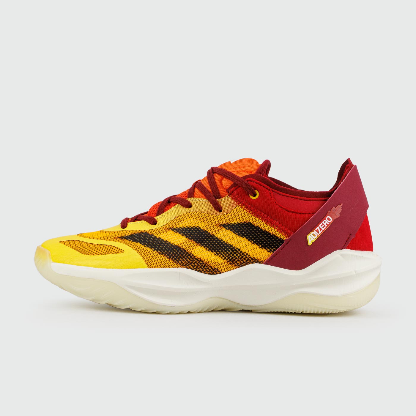Adizero Select 2.0 Yellow Red чаще выбирают клиенты