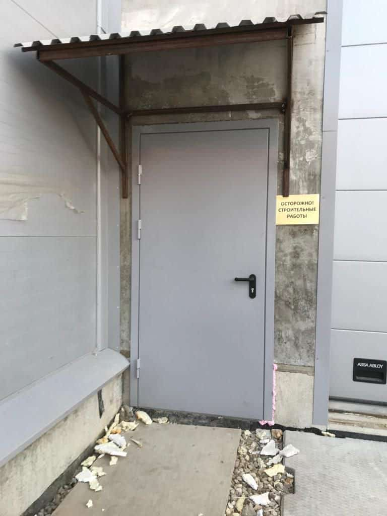 Противопожарные ворота СТОПДВЕРИ со встроенной калиткой (дверью)