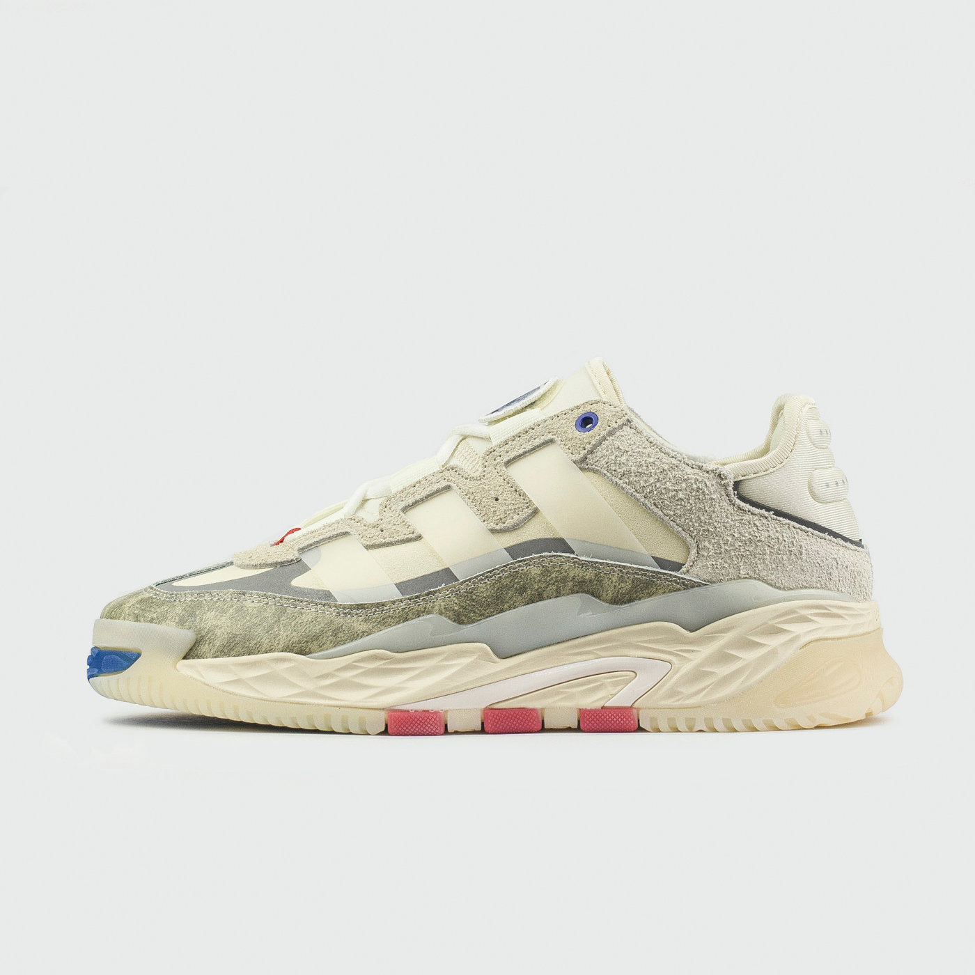 Niteball Grey One/Halo Ivory Wmns чаще выбирают клиенты