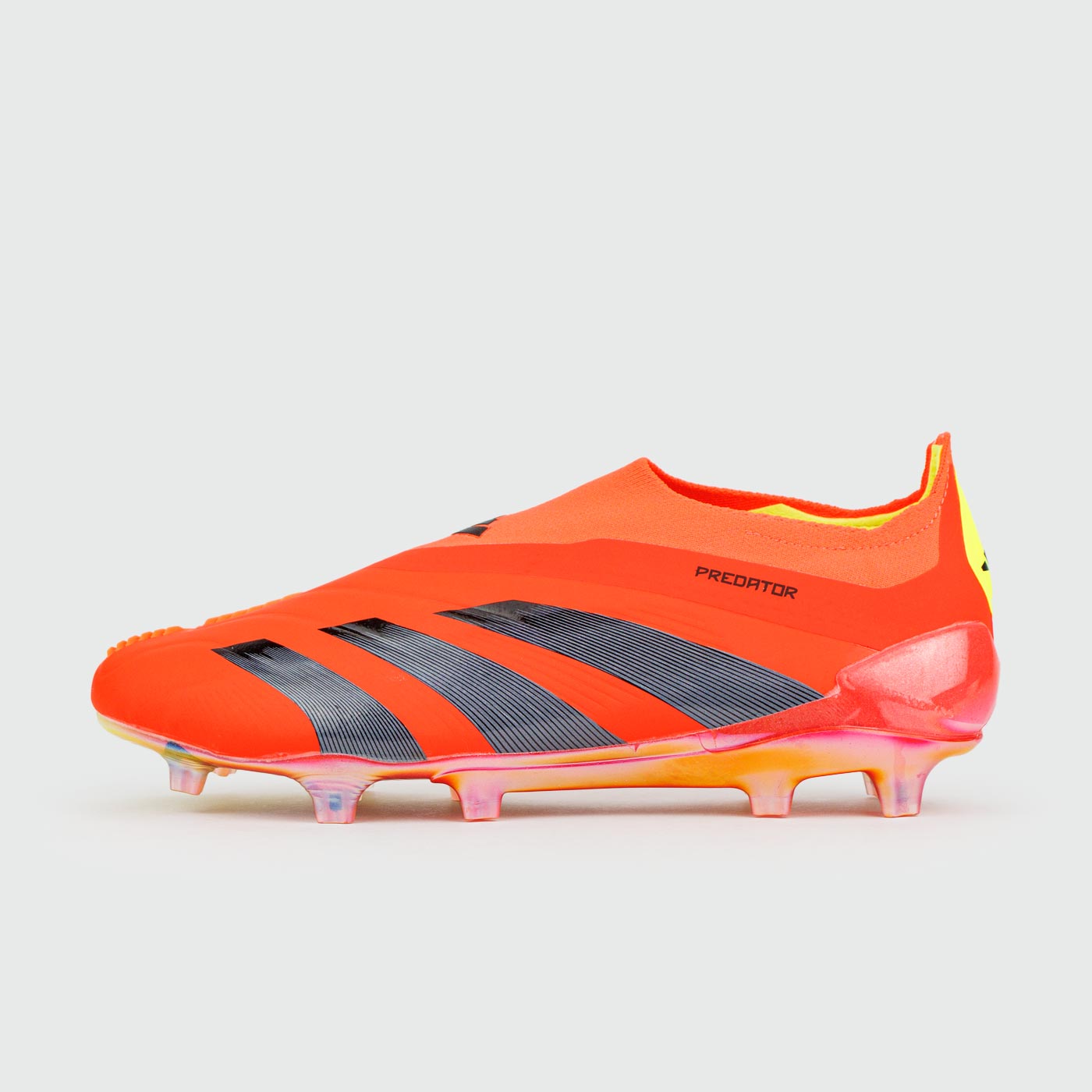 Predator Elite LL FG Orange чаще выбирают клиенты