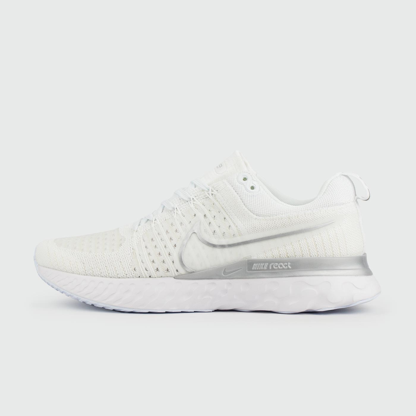 React Infinity Run Flyknit 2 White чаще выбирают клиенты